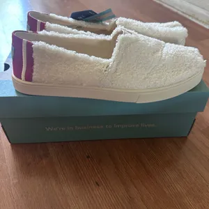 TOMS Cream and Red Fuzzy Slip-On Shoes thumbnail 7