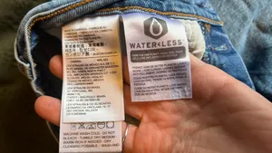 Levi’s Wedgie Fit High-Waisted Shorts thumbnail 3