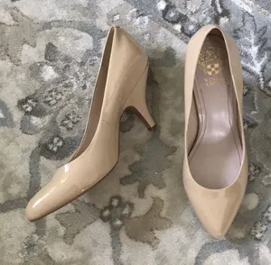 Vince Camuto Nude Patent Leather Heels Size 9 thumbnail 1