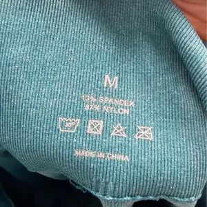 NVGTN Teal Contour Seamless Leggings Athleisure Gym High Waist Size Medium‎ thumbnail 8