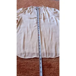 Cupcakes and Cashmere Women Blouse S Cream Short Sleeve V Neck Boho thumbnail 3