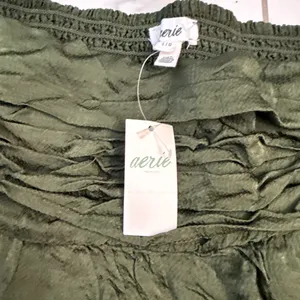 AERIE GREEN MINI SKIRT SIZE LARGE  thumbnail 3