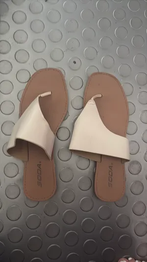 Soda Flip-Flops thumbnail 3