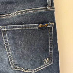 Seven7 High-Rise Raw Hem Cropped Fashion Jeans Dark Wash Denim Straight Leg thumbnail 5