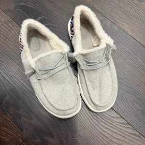 Hey Dude Women’s 9 Wendy Funk Wool Shoes Pull On thumbnail 2