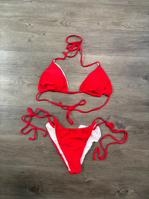 Amazon Red Triangle Bikini Set thumbnail 2