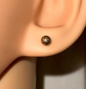 Gold tone stud earring lot thumbnail 3