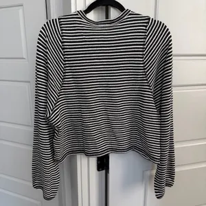 Madewell Striped Curved Long-Sleeve Balloon-Sleeve Tee thumbnail 4