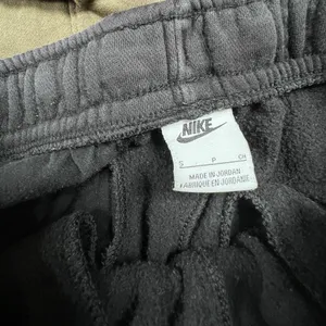 Nike Women’s  Black Jogger Pants thumbnail 3