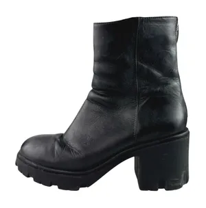 Steve Madden Goucho Women's Black Leather Chunky Block Heel Ankle Boots Size 10 thumbnail 1