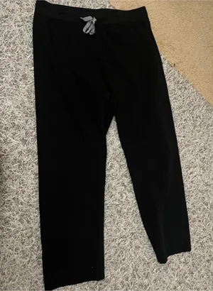 Black FIGS Scrub Pants thumbnail 1