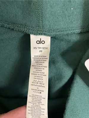 Alo Yoga NWT Alolux High Waist Me Time Winter Ivy Green Cozy Bike Shorts Size XS thumbnail 7