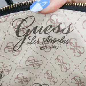 Guess Huntley Medium Cali Satchel In Black Faux Leather Alligator thumbnail 11