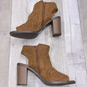 Comfort camel color heeled open toe booties size 9 new thumbnail 3
