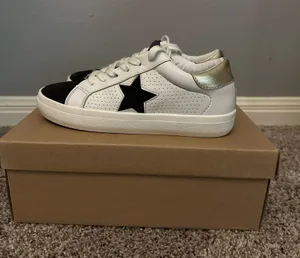Steve Madden Sneakers thumbnail 1