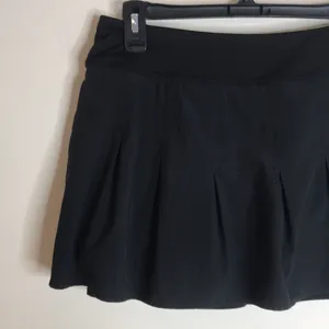 Athleta ladies black performance wear skort‎ size small thumbnail 3