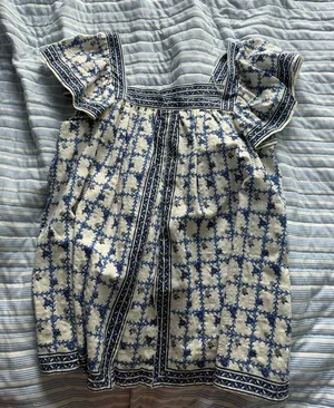Blue floral top Size XS thumbnail 1