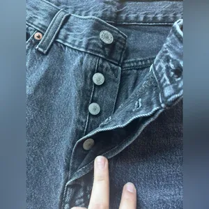 Levi's Black 501 high-rise straight-leg denim jeans thumbnail 6