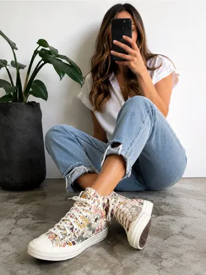 Converse Chuck Taylor All Star Floral High Top Sneakers Women Sz 6.5 Boho Canvas thumbnail 2