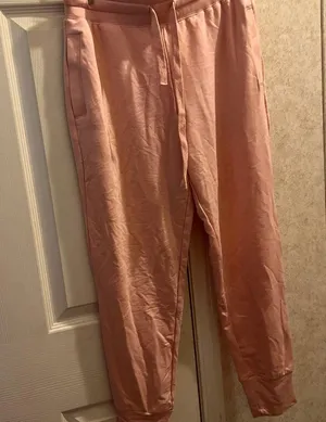 Fabletics Joggers thumbnail 3