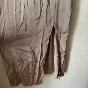 Abercrombie & Fitch The A&F Camille Midi Dress in Taupe Size Small thumbnail 9