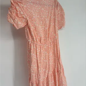 Loft Lightweight Peach Colored Floral Dress thumbnail 5