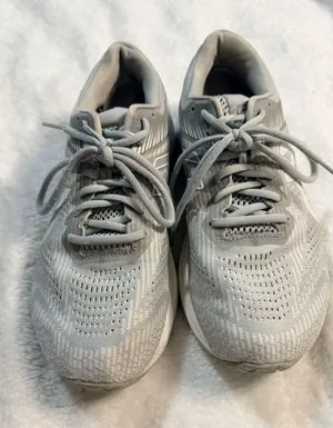 Women'S Asics Running Shoe In Piedmont Grey/White Sz 10 thumbnail 1