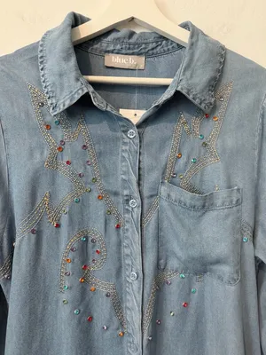 Blue B Chambray Embroidered Tunic Shirt Size Medium Rhinestone Studded Western thumbnail 5