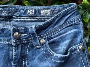 Miss Me Low-Rise Boot Stretch Jeans Signature Rhinestone Women’s Denim 28 thumbnail 9