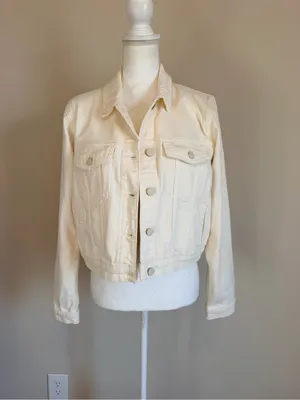 NWT Good American Soft Denim Jacket in Cloud White size medium thumbnail 3