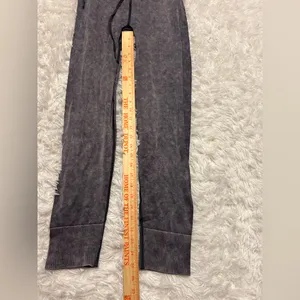 PINK Active Victoria’s Secret grey leggings pants workout yoga woman’s Medium thumbnail 5