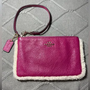 VTG COACH Pebbled Leather Shearling Sherpa Wristlet Raspberry Pink Fuschia thumbnail 2
