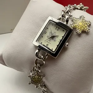 Elegant Snowflake Silver Tone Watch - New Battery & Box thumbnail 2