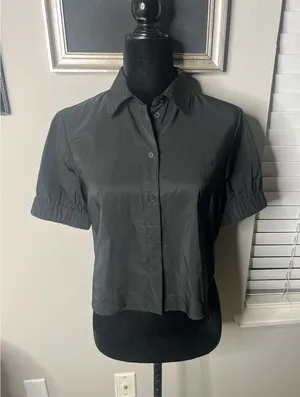 NWT Zara Black Cropped Button Down Top Small thumbnail 1