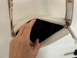 Tommy Hilfiger purse thumbnail 4