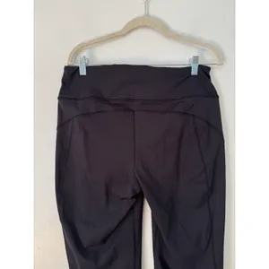 NWT Quince Whistler Mid Rise Thermal Joggers in Black Womens Size Medium thumbnail 7