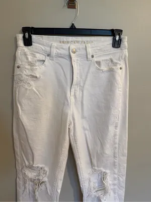 American Eagle Outfitters White Mom Straight Jean thumbnail 4