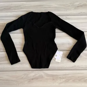 Commense Elegant Sweater BLACK Medium NWT IN PACKAGE thumbnail 4