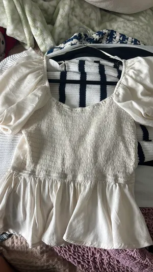 Cream Francesca's Blouse thumbnail 2