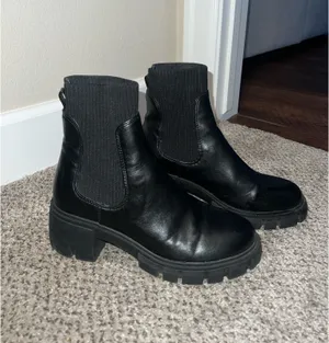 Steve Madden Hayle Chelsea Boots thumbnail 2
