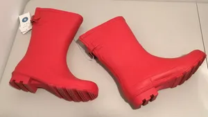 ☔️ Red Rain Boots ☔️ Size 6 thumbnail 2
