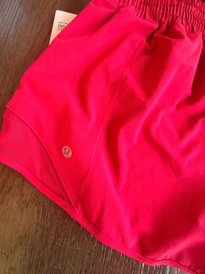 Lululemon Hotty Hot Shorts 2.5" thumbnail 3