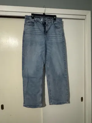Old Navy Extra High-Waisted Sky-Hi Wide-Leg Jeans thumbnail 3