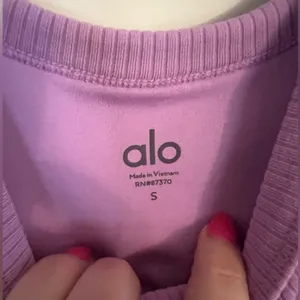 ALO Yoga Wellness Bra in Pink Lavender, Size Small, Like New! thumbnail 4