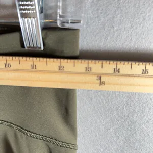 460 |‎ Lululemon Luxtreme Womens 6 High Rise Athletic Crop Leggings Olive Green thumbnail 3