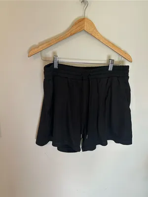 NWOT Quince Flowknit Mid-Rise Short black large thumbnail 2