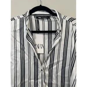 NWT Zara Women Striped Silky Button Down Shirt Long Sleeve Size Large 2498 thumbnail 2