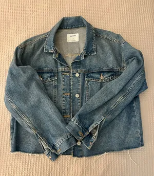 Old Navy Oversized Raw Hem Jean Jacket  thumbnail 1