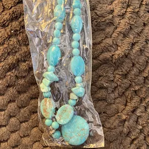 Turquoise like necklace thumbnail 2