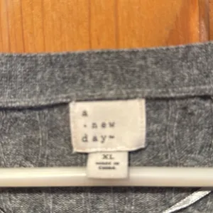 NWT A.New day women’s gray button cardigan sweater size xlarge. thumbnail 2